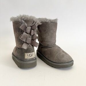 UGG Kids' Bailey Bow II Boot Grey - Size 13